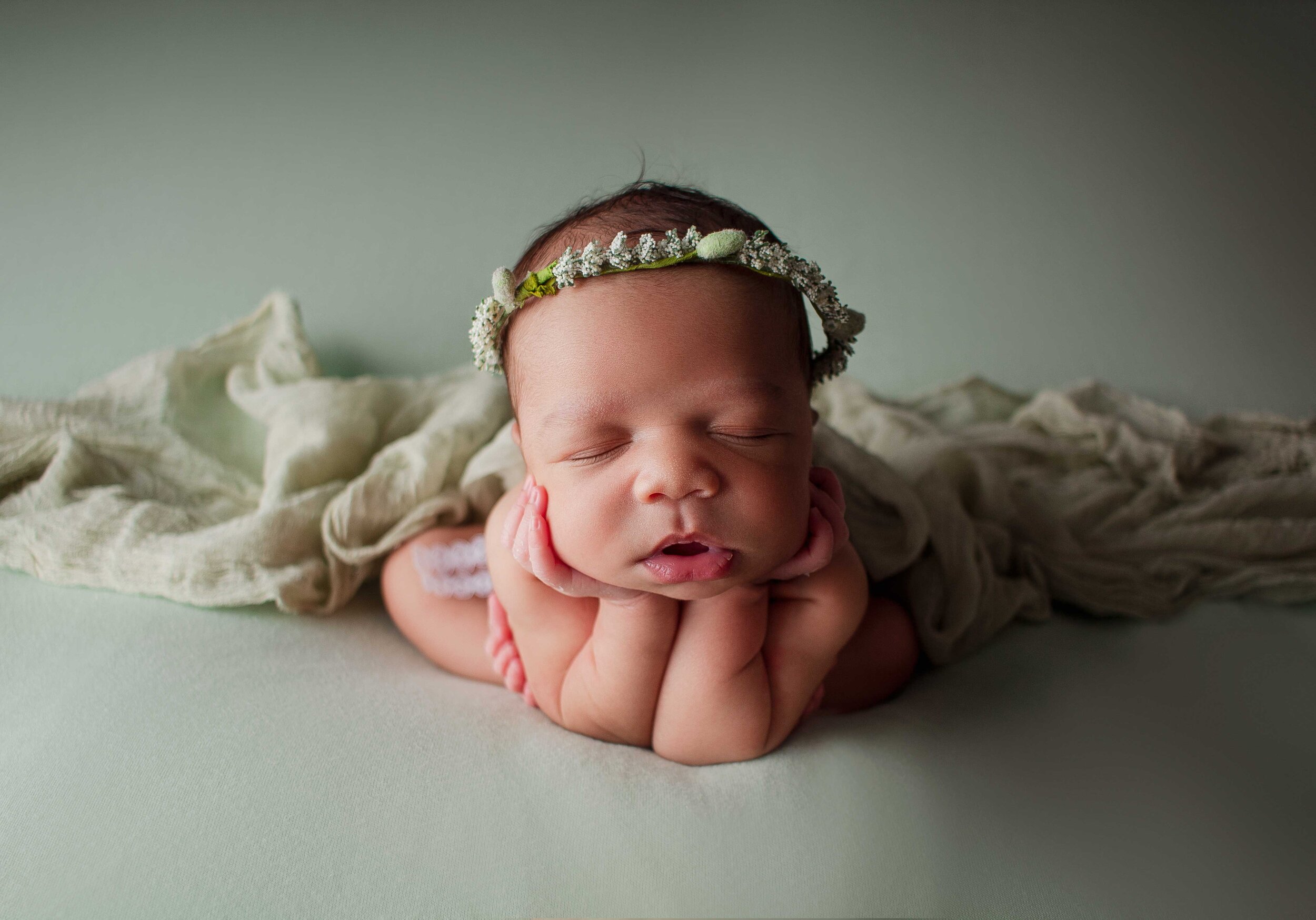 Little miss Alayna barely made a PEEP during her session! She was a dream!